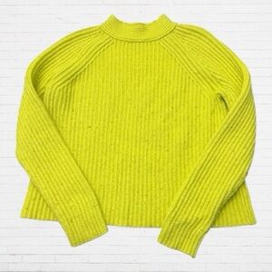 🍂🍁Banana Republic FALL SALE 🍂🍁 Bright Lemon Womens Knit Sweater. Size S